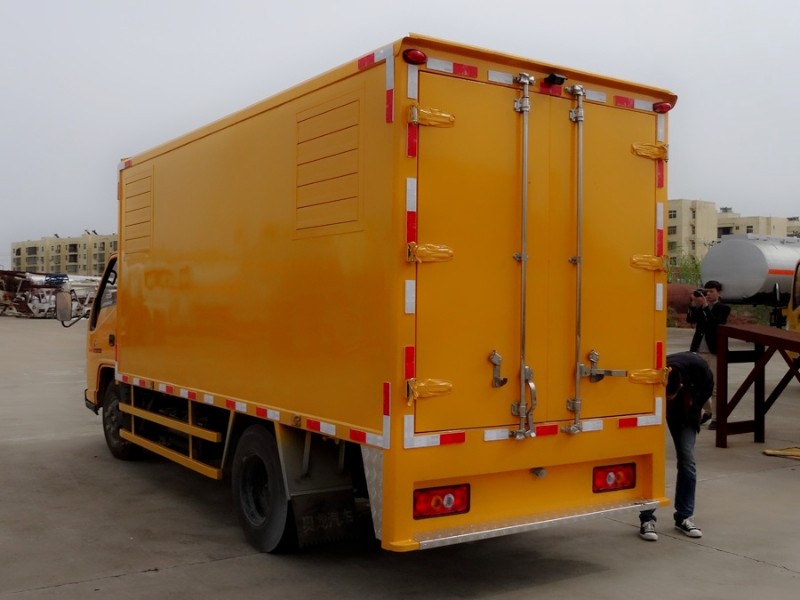 江鈴小型應(yīng)急發(fā)電車(chē)、電源車(chē)