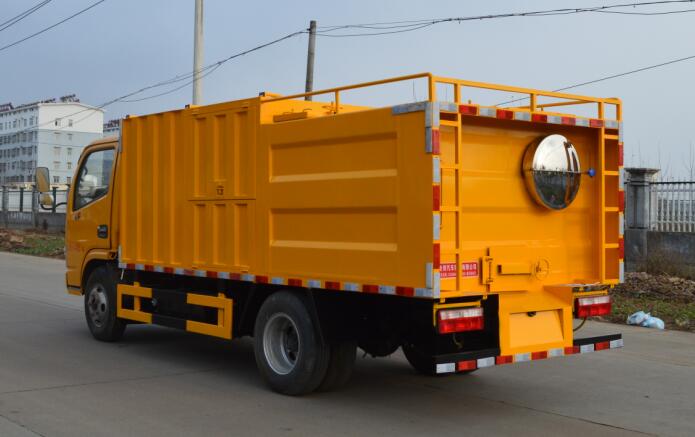 國五藍牌污水處理車（東風小多利卡）