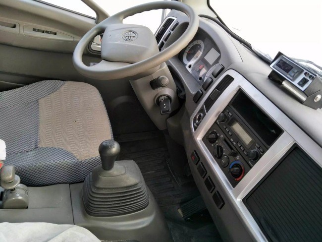 (廂長(zhǎng)5.2米)解放J6F冷藏車(chē)