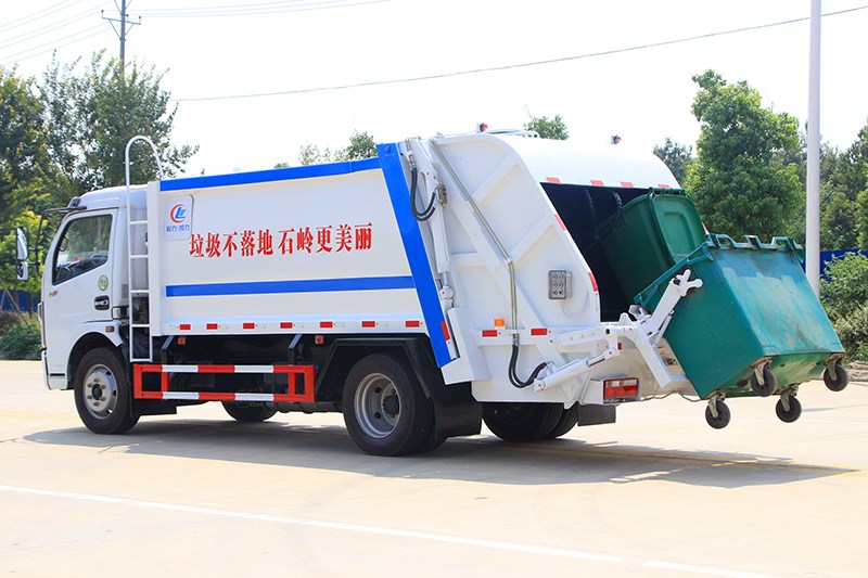 國六大多利卡 8方 壓縮垃圾車