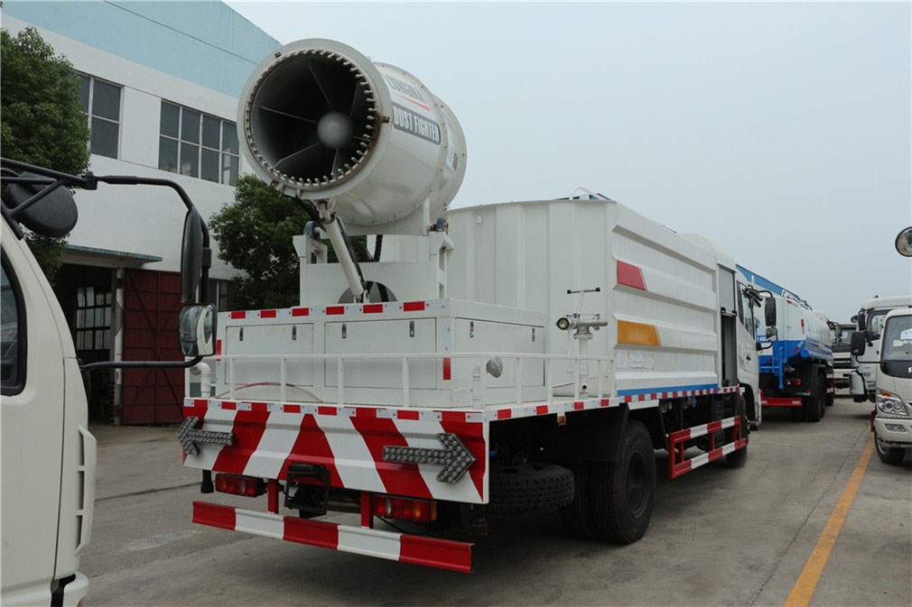 東風天錦多功能抑塵車